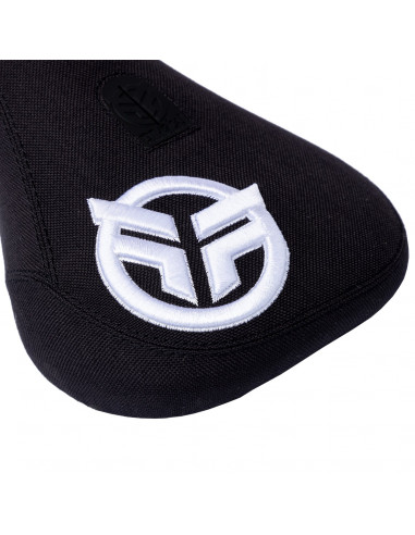 Selle Federal Mid Pivotal Logo White Raised Stitching Black