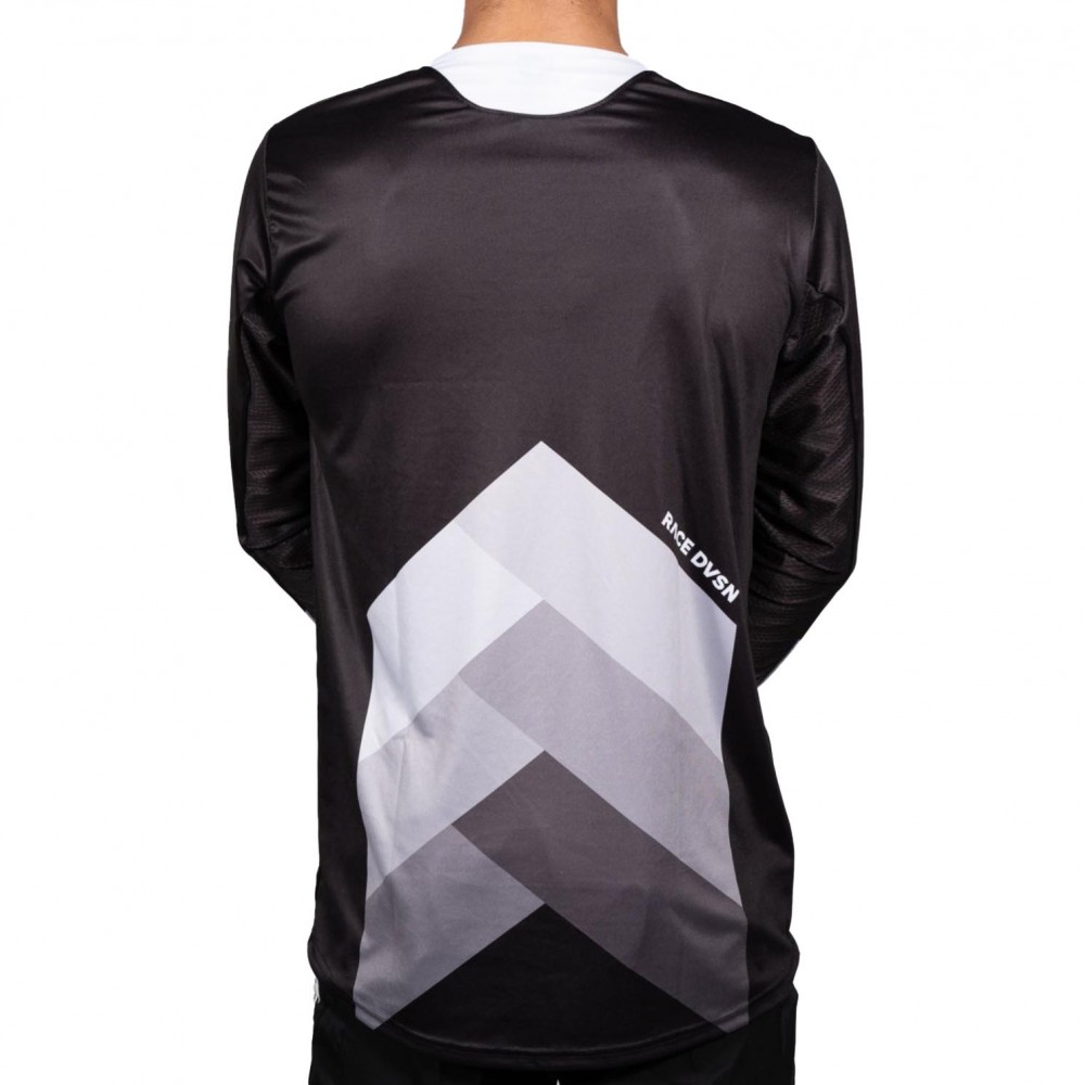 STAYSTRONG CHEVRON JERSEY BLACK