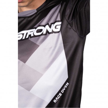 STAYSTRONG CHEVRON JERSEY BLACK