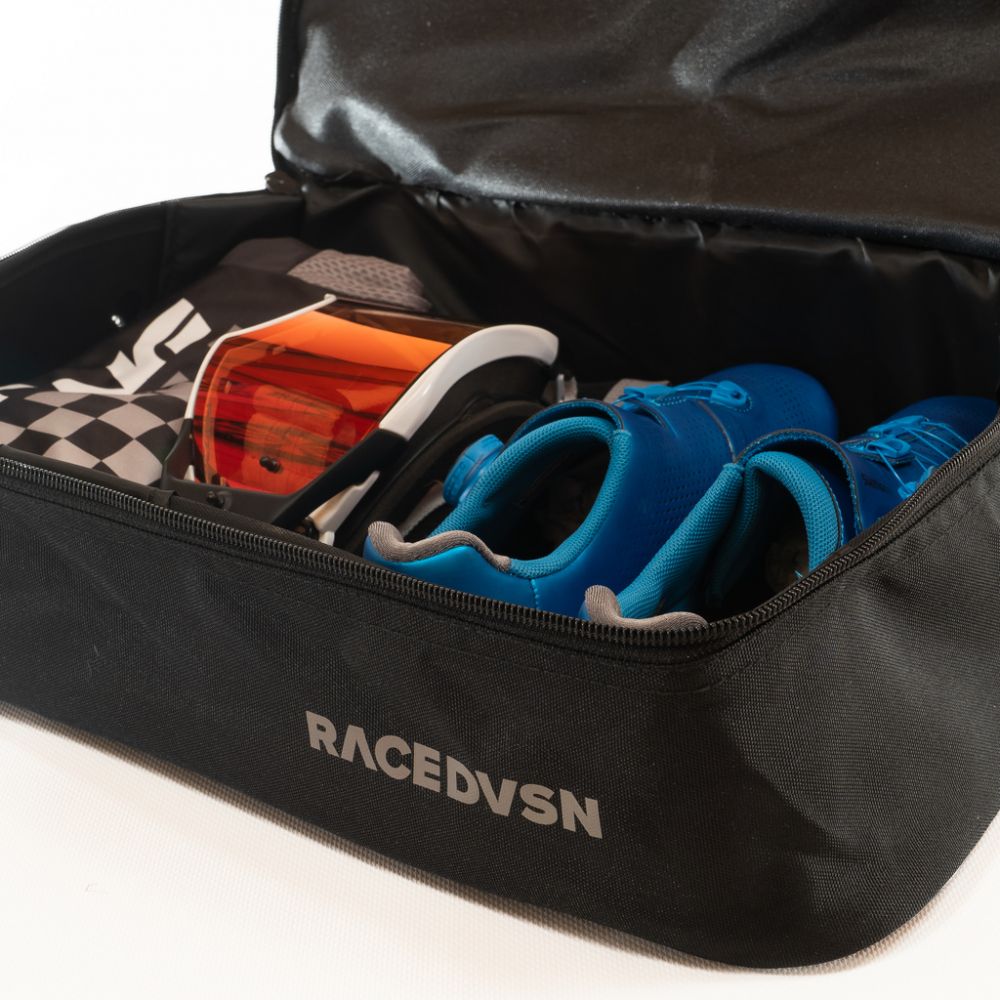 STAYSTRONG CHEVRON HELMET BAG BLACK