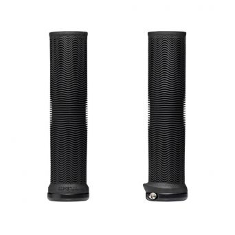 Title LO1 Grips Black 2