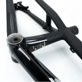 Stay Strong For Life V5 2025 Frame - Black / Black 2