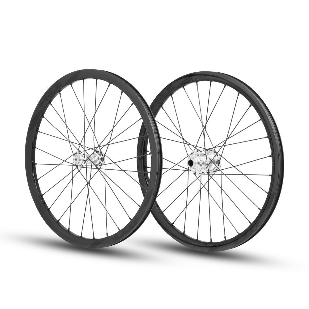 Roues 20" (451) Pride Wave Gloss Black / Pride Control 10/15mm - Polish