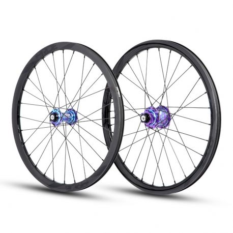 Roues 20" (451) Pride Wave Gloss Black / Pride Matrix 10/10mm - Splash Blu/Pur