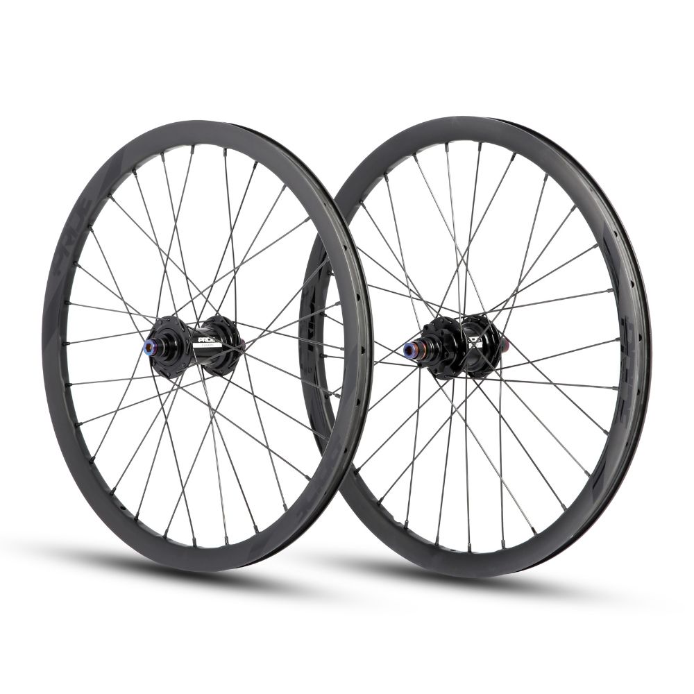 Roues 20" (451) Pride Wave Matt Black - Fusion 10/10mm Black