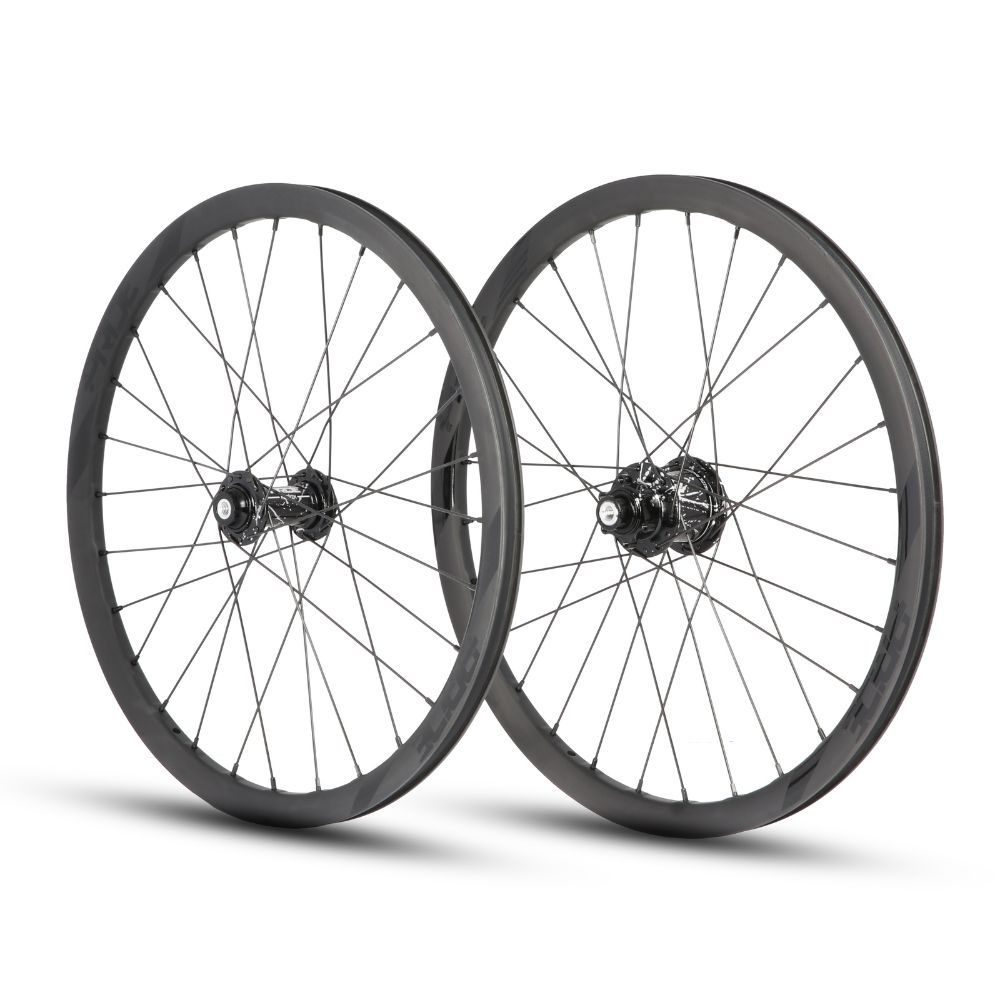 Roues 20" (451) Pride Wave Matt Black / Pride Matrix 10/10mm - Splash Blk/Sil
