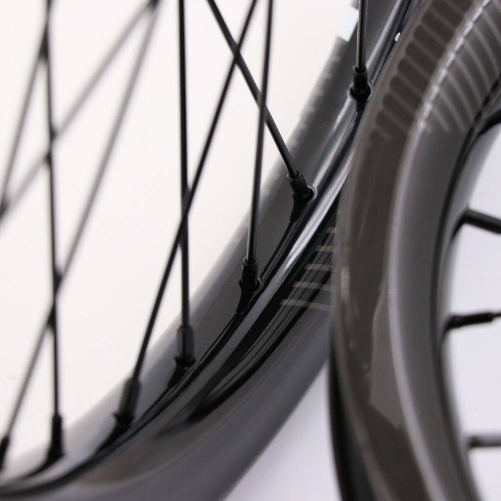 Paire De Roues Pride Gravity Pro Aero Ud Gloss Disc - Moyeux Black