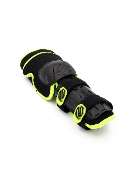 Shot Ultra Kneeguard Black