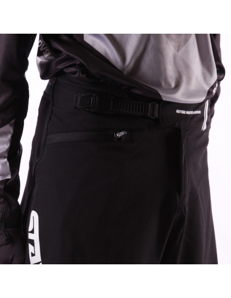 Stay Strong V2 Race Short Black/White Adult