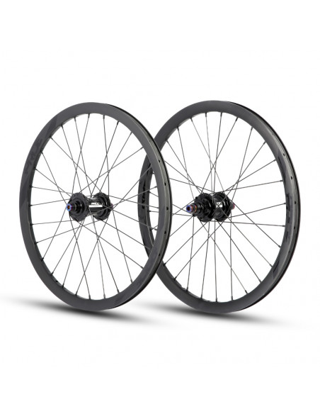Roues 20" (451) Pride Wave Matt Black - Fusion 10/10mm Black
