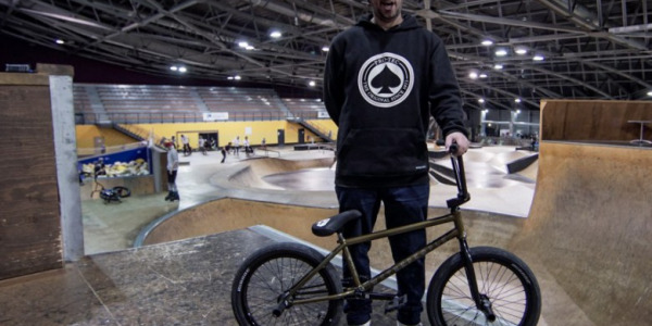 BIKE CHECK / STEVE MAGRO. Nouveau vélo pour le team manager du Team palais!